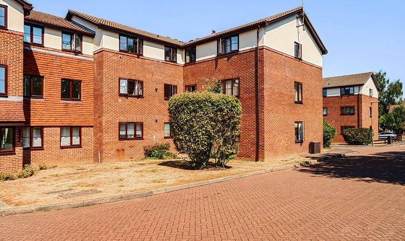 Yeomanry Close, Epsom, KT17