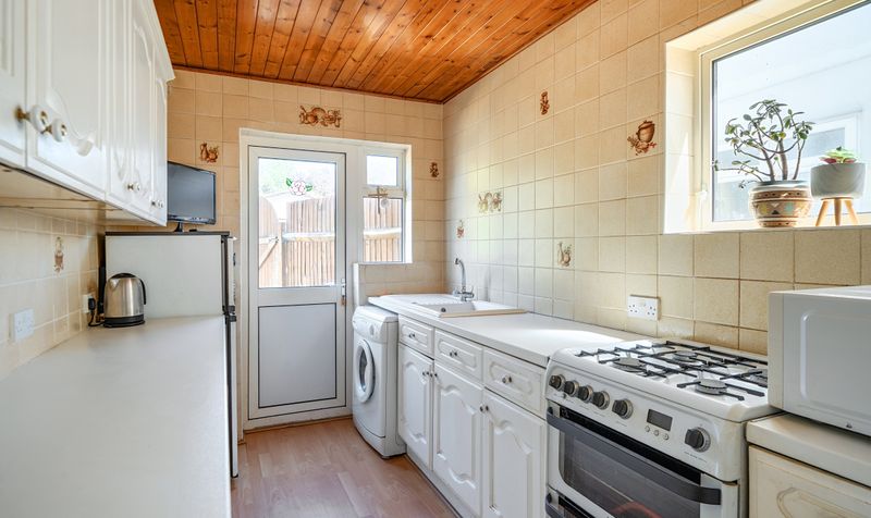 Elmstead Close, Epsom, KT19