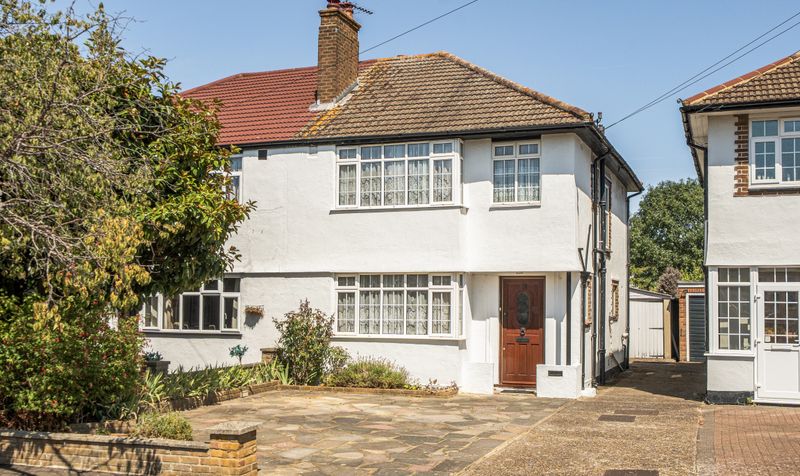 Elmstead Close, Epsom, KT19