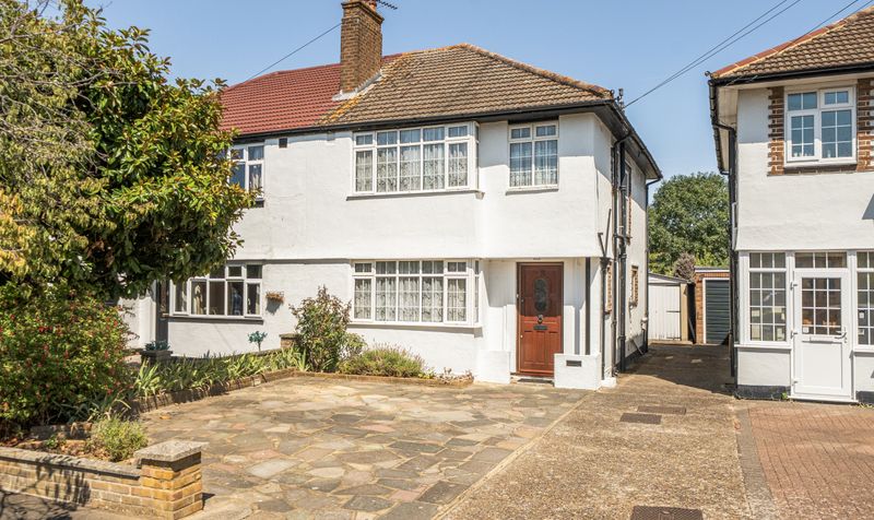 Elmstead Close, Epsom, KT19