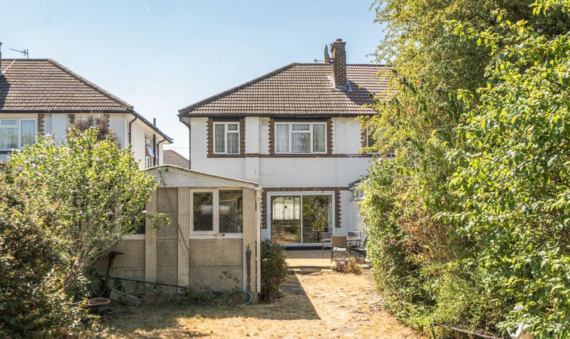 Elmstead Close, Epsom, KT19