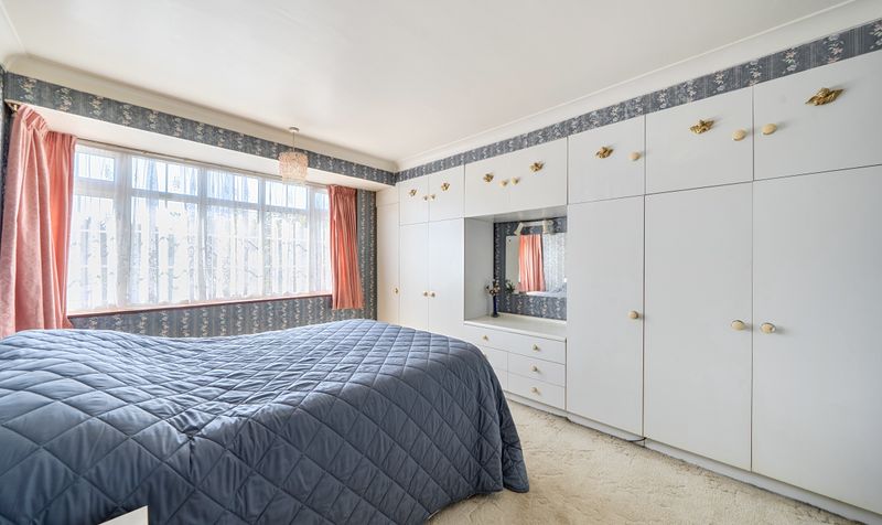 Elmstead Close, Epsom, KT19