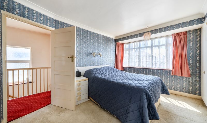 Elmstead Close, Epsom, KT19