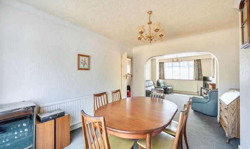 Elmstead Close, Epsom, KT19