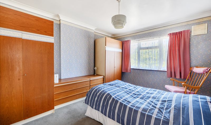 Elmstead Close, Epsom, KT19