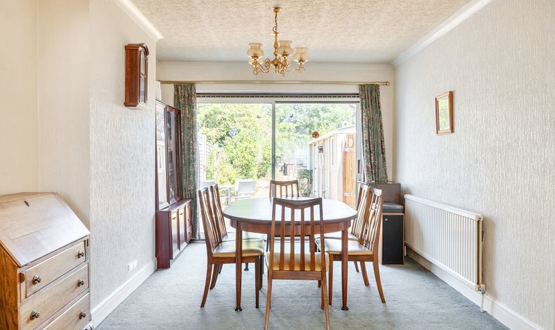 Elmstead Close, Epsom, KT19