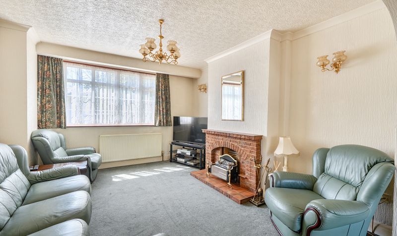 Elmstead Close, Epsom, KT19