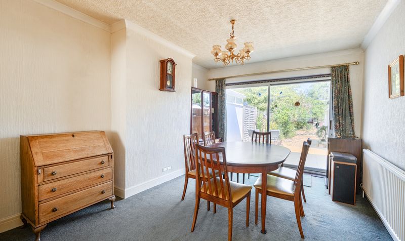 Elmstead Close, Epsom, KT19