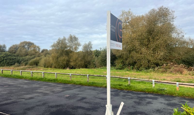 Duke Grove, Saighton, CH3