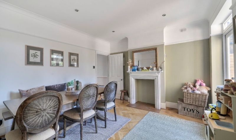 Maple Road, Ashtead, KT21