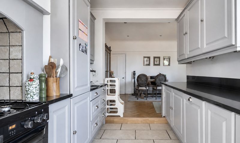 Maple Road, Ashtead, KT21