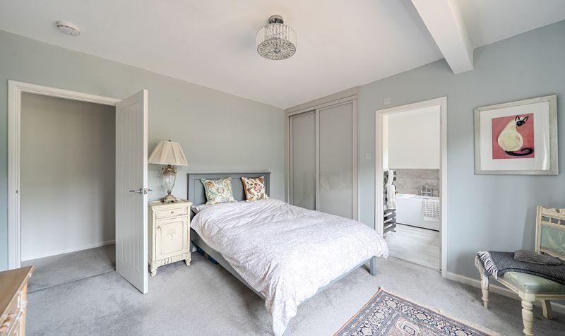Cunliffe Close, Headley, KT18