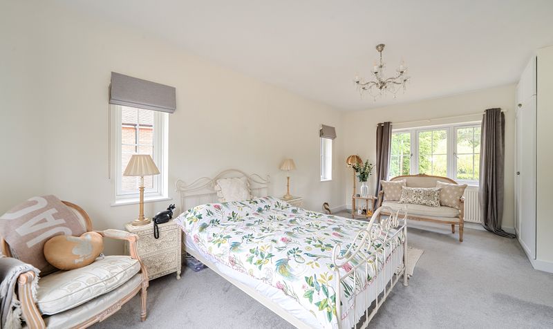 Cunliffe Close, Headley, KT18