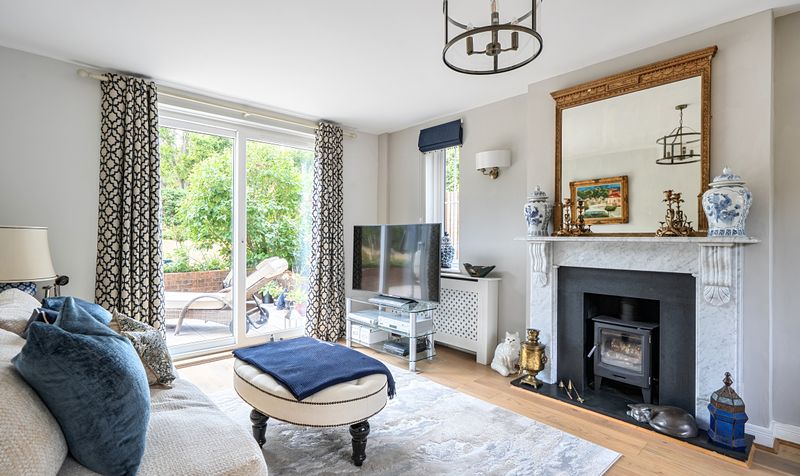 Cunliffe Close, Headley, KT18