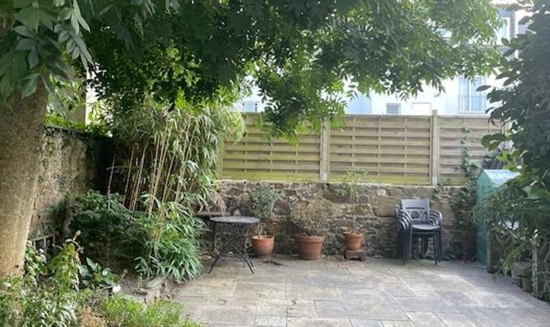 11 Clarendon Road