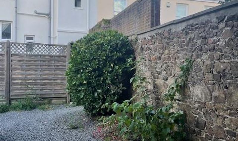 11 Clarendon Road