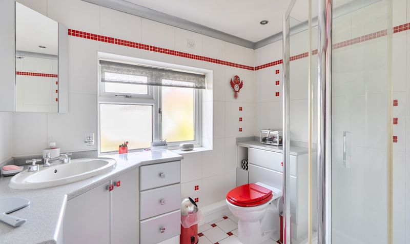 Horsley Close, Epsom, KT19