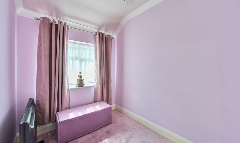 Horsley Close, Epsom, KT19