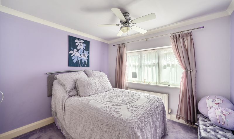 Horsley Close, Epsom, KT19