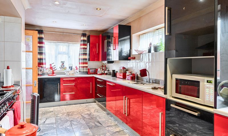 Horsley Close, Epsom, KT19