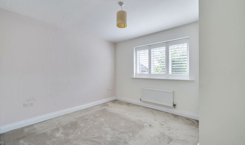 Warren Farm Close, Epsom, KT17