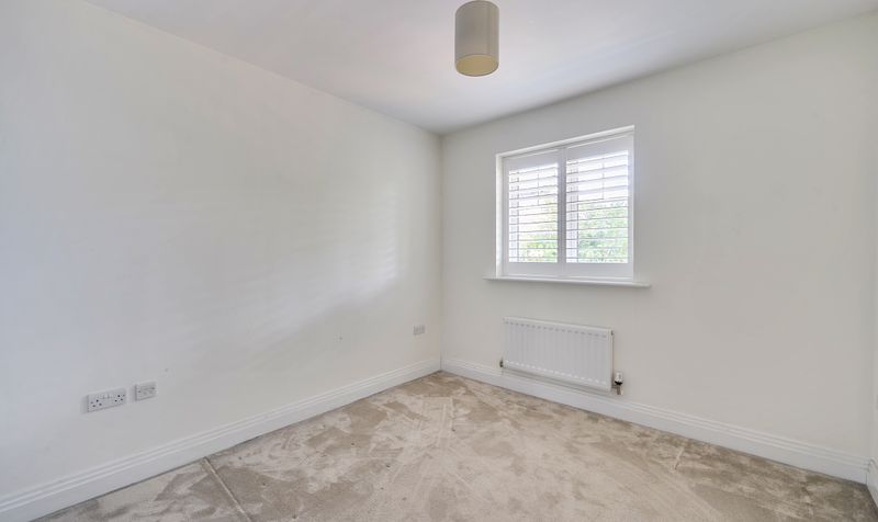 Warren Farm Close, Epsom, KT17