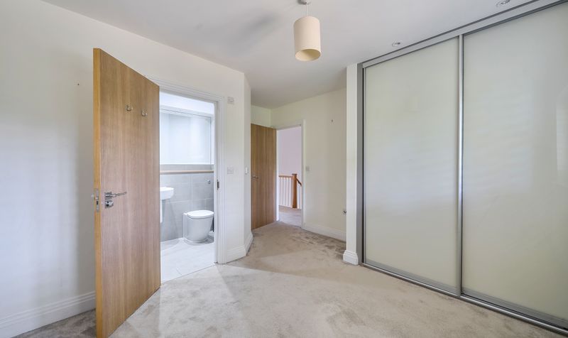 Warren Farm Close, Epsom, KT17