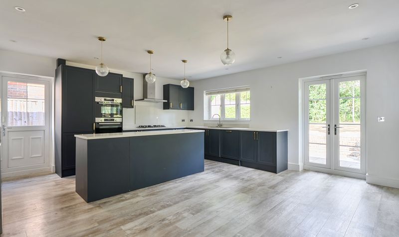 Warren Farm Close, Epsom, KT17