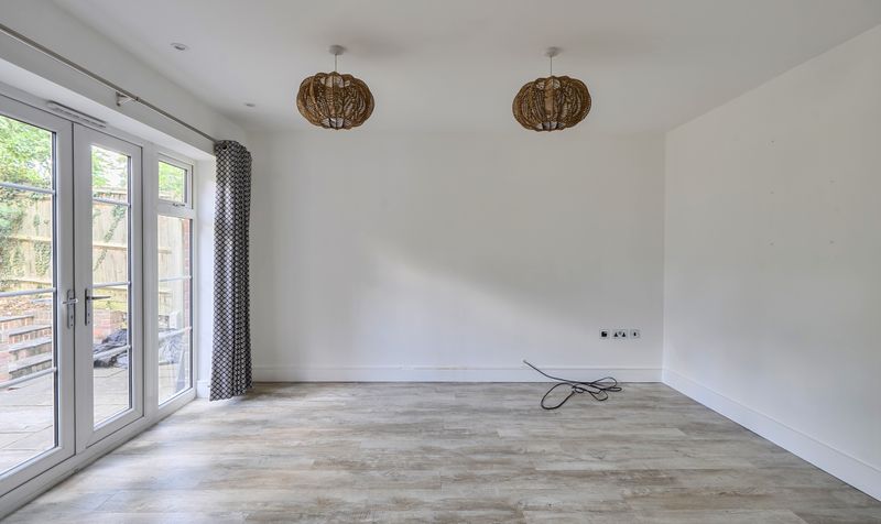 Warren Farm Close, Epsom, KT17