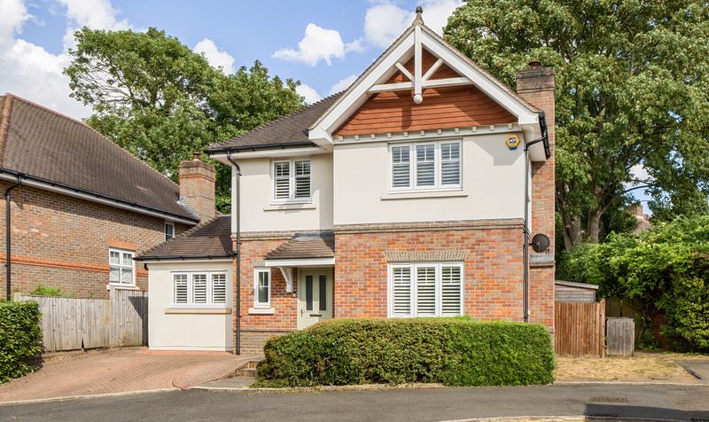 Warren Farm Close, Epsom, KT17