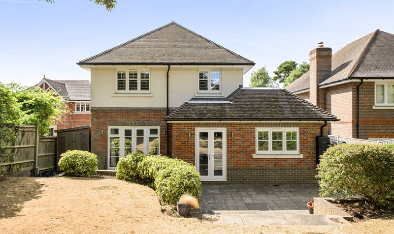 Warren Farm Close, Epsom, KT17