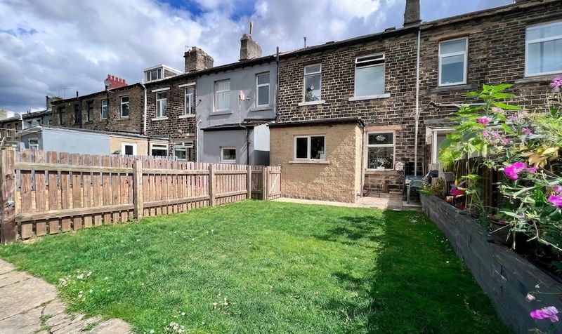 Thorncliffe Street, Huddersfield, HD3