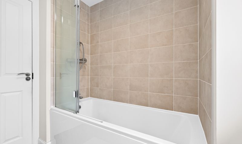 13 Newmarket Dr-26-2500px