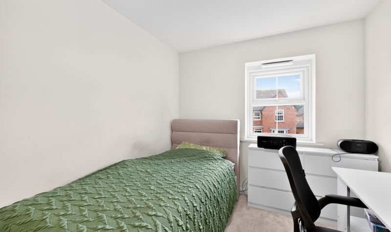 13 Newmarket Dr-22-2500px