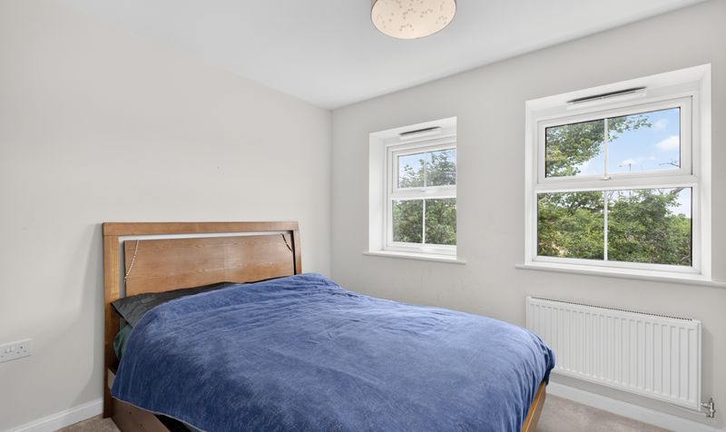 13 Newmarket Dr-18-2500px
