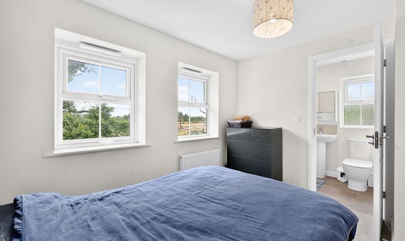 13 Newmarket Dr-19-2500px
