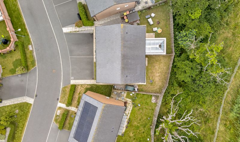 13 Newmarket Dr-35-2500px