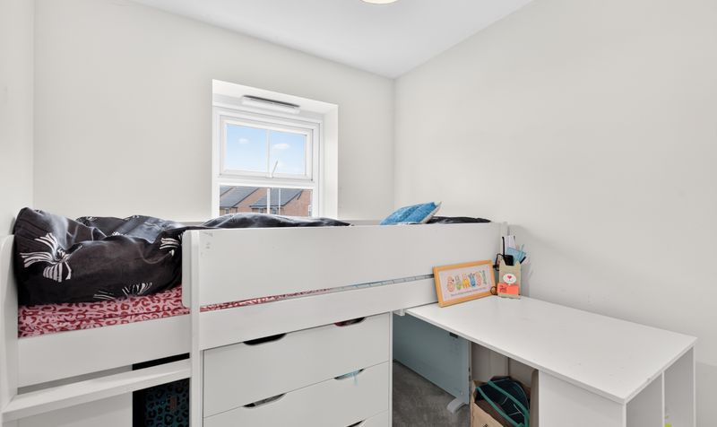 13 Newmarket Dr-27-2500px