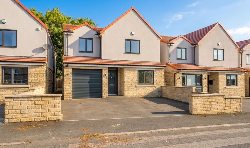 Highmoor Lane, Cleckheaton, BD19