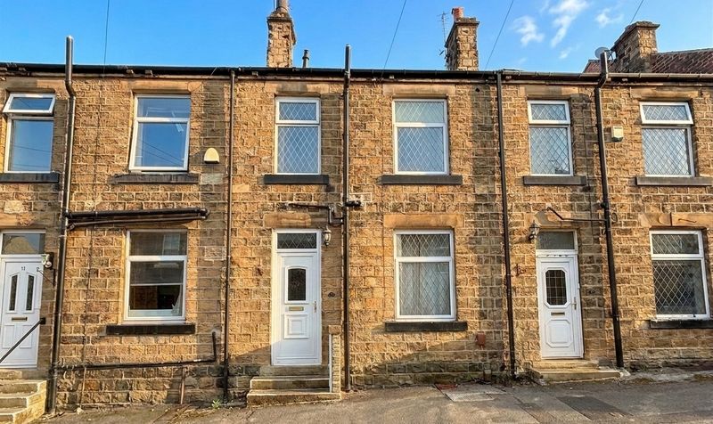 North Street, Mirfield, WF14