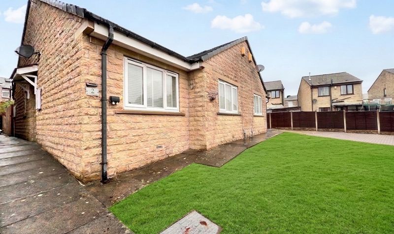 Carmine Close, Huddersfield, HD5