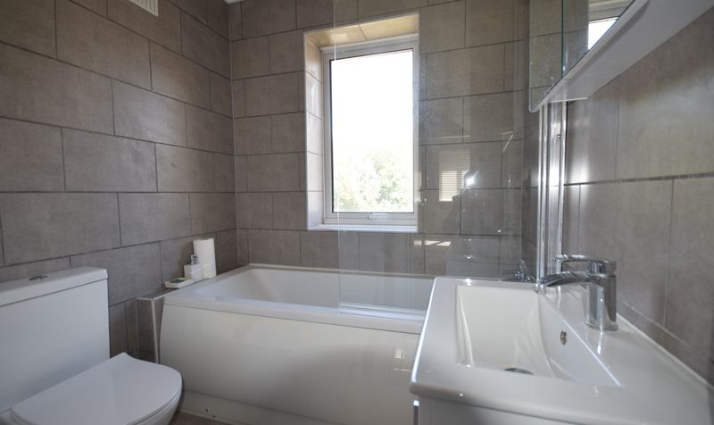 Grosvenor Road, Epsom, KT18