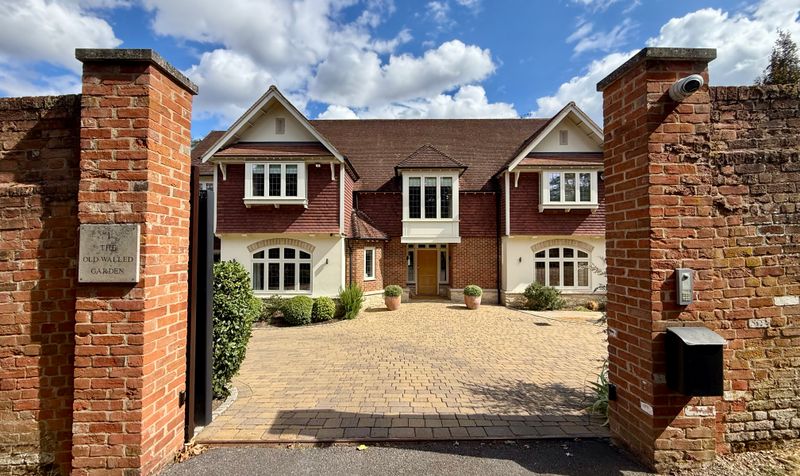 Woodcote End, Epsom, KT18