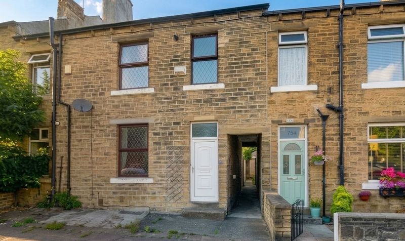 Manchester Road, Huddersfield, HD4