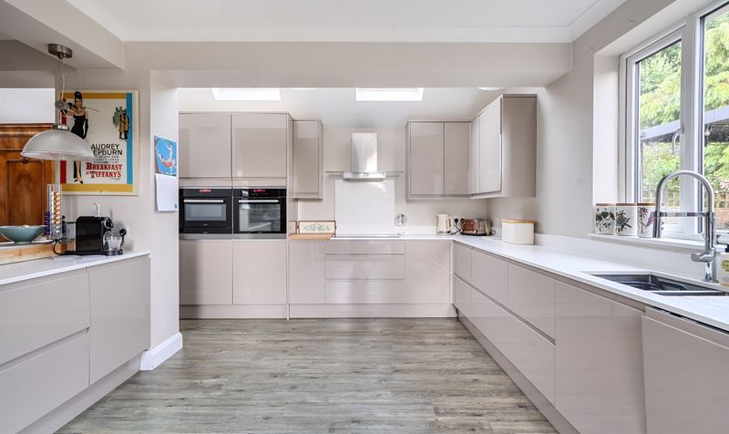 Chaffers Mead, Ashtead, KT21