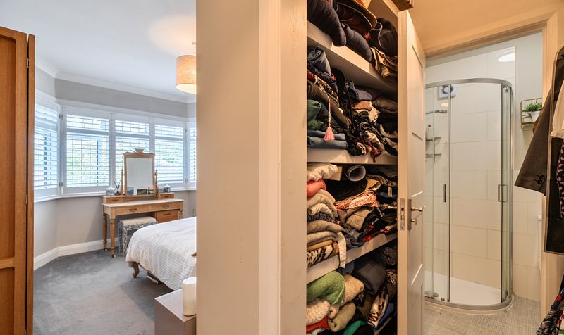 Chaffers Mead, Ashtead, KT21