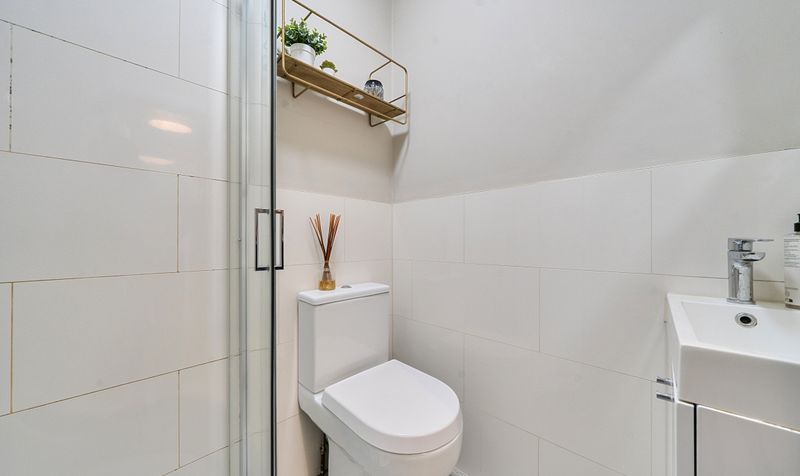 Chaffers Mead, Ashtead, KT21