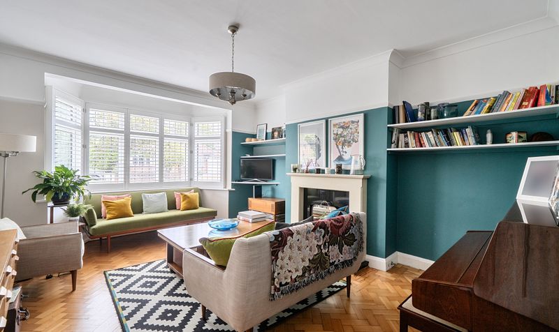 Chaffers Mead, Ashtead, KT21