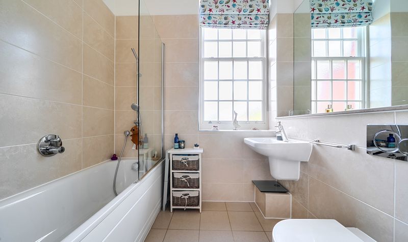 Glanville Way, Epsom, KT19