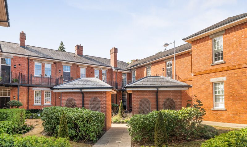Glanville Way, Epsom, KT19